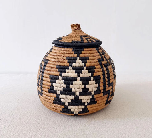African Zulu Basket with Lid – Handwoven Palm Storage Basket | South African Woven Decor | Black & Natural Pattern